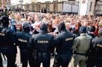 Białorusini uciekają ze służby w OMON, nie chcą walczyć z protestującymi. Teraz znajdą pracę w IT 