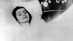 Urodzona w 1902 roku Marta Robin, sparaliżowana i niewidoma mistyczka, miała według świadków nie tylko dar bilokacji  i prorokowania, ale też podobno za pożywienie wystarczała jej przyjmowana raz w tygodniu Komunia Święta