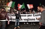 W Rzymie  i wielu innych włoskich miastach dochodzi  do protestów przeciwko zaostrzeniu restrykcji Tiziana 