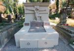 Dzięki polskim konserwatorom na Cmentarzu Łyczakowskim we Lwowie zostało odnowionych 150  grobów.  Na zdjęciu nagrobek Wilhelma Konstantego Stanka 