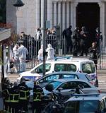 Terrorysta wtargnął do bazyliki Notre Dame zaraz po jej otwarciu  