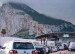 22 grudnia. Kolejka samochodów czekających  na wjazd  do Gibraltaru  z Hiszpanii 