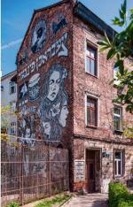 W Krakowie jest ok.  300 murali.  Na zdjęciu budynek przy pl. Bawół na Kazimierzu