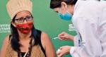 Vanusa Costa Santos z ludu Kaimbe, jako jedna z pierwszych dostała szczepionkę. 17 stycznia w szpitalu w Sao Paulo 