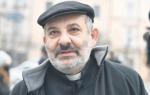 Ks. Tadeusz Isakowicz-Zaleski w archidiecezji  jest raczej izolowany, wielu kapłanów nie chce  z nim rozmawiać, uważają, że „kala własne gniazdo”