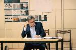 Jan Englert podczas próby „Trzech sióstr” w Teatrze Narodowym. Wybitny artysta mówi o oburzeniu środowiska decyzją rządu  