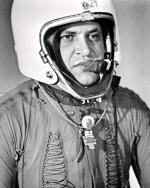 Francis Gary Powers – pilotowany przez niego U-2 został zestrzelony nad ZSRR 1 maja 1960 r. 