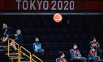 Puste trybuny – ten obrazek pozostanie w historii olimpizmu jako najsmutniejsza pamiątka po igrzyskach w Japonii. To pierwsza impreza do obejrzenia tylko w telewizji. 
