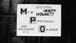 Weekendy w Polsce pojawiły się dopiero pod koniec epoki PRL-u. Na zdjęciu plakat Solidarności MPO popierający wolne soboty, Warszawa, styczeń 1981 r.