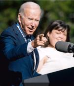 Prezydent Joe Biden osobiście ustalał listę krajów zaproszonych na szczyt demokracji 