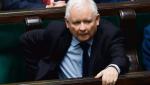 Jarosław Kaczyński wyzywa opozycję od „chamskiej hołoty”. Wyborcy, których emocje przez lata kształtował, przyklaskują