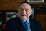 Israel Krystal, urodzony  w Żarnowie, trafił do Księgi Guinnessa  jako najstarszy mężczyzna  na świecie. Przeżył  aż 114 lat. Naukowcy pracują nad technologiami, które pozwolą sięgnąć po długowieczność 
