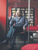 Michel Houellebecq  to najlepiej sprzedający się obecnie francuski pisarz na świecie