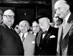 Od lewej: Paul-Henri Spaak z Belgii, ówczesny przewodniczący Rady Europy, minister finansów Francji Paul Reynaud, brytyjski premier Winston Churchill  i francuski minister spraw zagranicznych Robert Schuman. Strasburg, 11 sierpnia 1950 r.