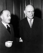 Dwóch inicjatorów Europejskiej Wspólnoty Węgla i Stali:  Jean Monnet i Robert Schuman, 23 lipca 1952 r. 
