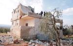 Dom, w którym ukrywał się przywódca ISIS, w miejscowości Atmah w prowincji Idlib (północno-zachodnia Syria) 
