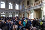 Dworzec w Przemyślu jest pierwszym przystankiem w Polsce dla tysięcy uchodźców