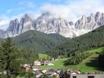 Panorama współczesnego Bolzano (niem. Bozen)