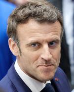 Emmanuel Macron może liczyć 24 kwietnia na 56 proc. głosów