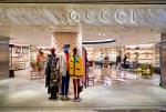 Gucci nie jest pierwszym potentatem odzieżowym, który wprowadza płatności kryptowalutami w swoich sklepach w Ameryce Północnej.
