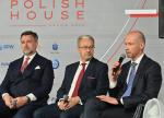 Jak zwracali uwagę uczestnicy panelu, różne instytucje mogą wybierać różne rozwiązania i ścieżki w procesie transformacji energetycznej ze względu na swoją strukturę, ale także reżim regulacyjny, w jakim działają