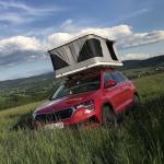 Skoda Karoq to SUV, który sprawdzi się w roli samochodu uniwersalnego. Do miasta, na weekend lub na wakacje