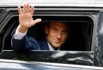 Emmanuel Macron gdy miał pełnię władzy, był porównywany z Jowiszem, teraz z Hefajstosem: musi w pocie czoła wykuwać sojusze