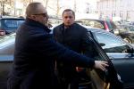 Prokuratura dotąd nie przedstawiła Leszkowi Czarneckiemu żadnych zarzutów, bo przebywa poza krajem