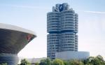 Główna siedziba BMW AG powstała w 1972 roku. Po 50 latach budynek nadal imponuje formą, prezencją i nowoczesnością