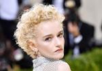 Julia Garner zagra Madonnę w jej autobiograficznym filmie