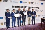 W Karpaczu podpisany został Kontrakt Programowy, czyli umowa między samorządem województwa i rządem określający warunki przyznania regionowi funduszy unijnych na najbliższe lata