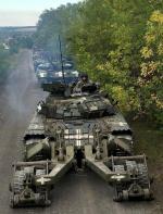 Nie jest pewne, gdzie dokładnie jest front. Na zdjęciu: czołgi armii ukraińskiej, w nieokreślonym bliżej miejscu, podczas ofensywy