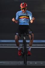 Remco Evenepoel zdobył swój drugi medal mistrzostw świata, bo kilka dni wcześniej był trzeci w jeździe indywidualnej na czas