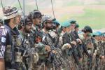 Żołnierze Afgańskiej Armii Narodowej podczas szkolenia wojskowego w prowincji Badachszan w Afganistanie, 8 maja 2016 r.