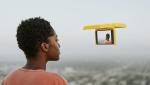 Latające etui na smartfon - futurystyczny projekt ma stać się następcą popularnych kijków do selfie