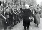 Wielki mufti Jerozolimy Amin al-Husajni z wizytą u bośniackich ochotników wcielonych do oddziałów Waffen-SS
