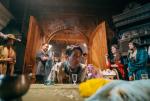Witkacy (Marcin Dorociński) w swoim zakopiańskim domu, w którym odbyła się brzemienna w skutkach impreza Kino Świat