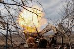 Ukraińscy artylerzyści ostrzeliwują Rosjan w okolicach Doniecka
