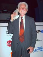 Martin Cooper stworzył pierwszy telefon komórkowy w 1973 roku