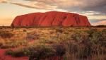 Uluru (Ayers Rock), święte miejsce Aborygenów, pod którym dokonał się istny mord założycielski