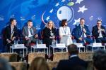 Uczestnicy debaty „Zielona przyszłość miast i regionów” na VIII Europejskim Kongresie Samorządów