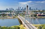 Warszawa cieszy się niesłabnącym zainteresowaniem inwestorów. Na znaczeniu wciąż zyskują regiony