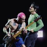 Red Hot Chili Peppers zagrają 21 czerwca na PGE Narodowym w Warszawie. Najtańsze bilety można kupić za 195 zł. Te na płytę stadionu kosztowały 652 zł, ale nie ma ich już w oficjalnej sprzedaży. Przed zespołem z Kalifornii wystąpią Iggy Pop i Mars Volta