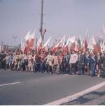 W czasach PRL obecność na pochodzie pierwszomajowym była obowiązkowa. Warszawa, lata 70. XX w.