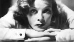 Katharine Hepburn (12 maja 1907 – 29 czerwca 2003) na zdjęciu z 1932 roku – to wtedy, wypatrzona przez łowcę talentów z Los Angeles, z impetem wkroczyła do branży kinematograficznej