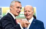 Sekretarz generalny NATO Jens Stoltenberg (na zdjęciu z prezydentem USA Joe Bidenem) przekonywał, że oferta sojuszu dla Ukrainy to bardzo dobra wiadomość. Kijów ma zupełnie inne zdanie