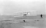 Samolot braci Wright, 17 grudnia 1903 r. Tego dnia ich samolot pokonał w powietrzu 279 metrów