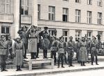 Paradę zwycięstwa Wehrmachtu i Armii Czerwonej przyjmują gen. Heinz Guderian i gen. Siemion Kriwoszein. Brześć nad Bugiem, 22 września 1939 r.