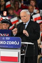 PiS trochę mówi o samorządach, ale raczej w kontekście działań, które prowadził w poprzednich kadencjach. Na zdjęciu szef partii Jarosław Kaczyński