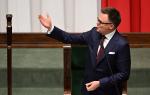 Marszałek Sejmu Szymon Hołownia rozpoczął swoje przemówienie od podziękowania 21 milionom Polaków, tak jak wcześniej prezydent Andrzej Duda, za udział w wyborach 15 października.